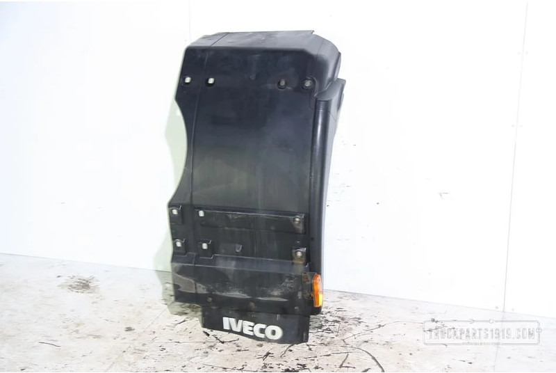 Iveco Body & Chassis Parts Iveco Spatscherm Re. Used - Fender for Truck: picture 1 Iveco Body & Chassis Parts Iveco Spatscherm Re. Used - Fender for Truck: picture 1