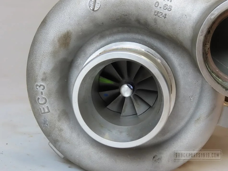 MAN Engines & Parts Turbolader D2676LF51 - Turbo for Truck: picture 2 MAN Engines & Parts Turbolader D2676LF51 - Turbo for Truck: picture 2