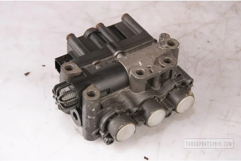 Mercedes-Benz Compressed Air System ECAS magneetventiel MB MP4 - Valve for Truck: picture 2 Mercedes-Benz Compressed Air System ECAS magneetventiel MB MP4 - Valve for Truck: picture 2