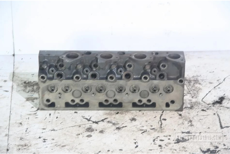 Renault Engines & Parts Renault Cilinderkop Used - Cylinder head for Truck: picture 1 Renault Engines & Parts Renault Cilinderkop Used - Cylinder head for Truck: picture 1