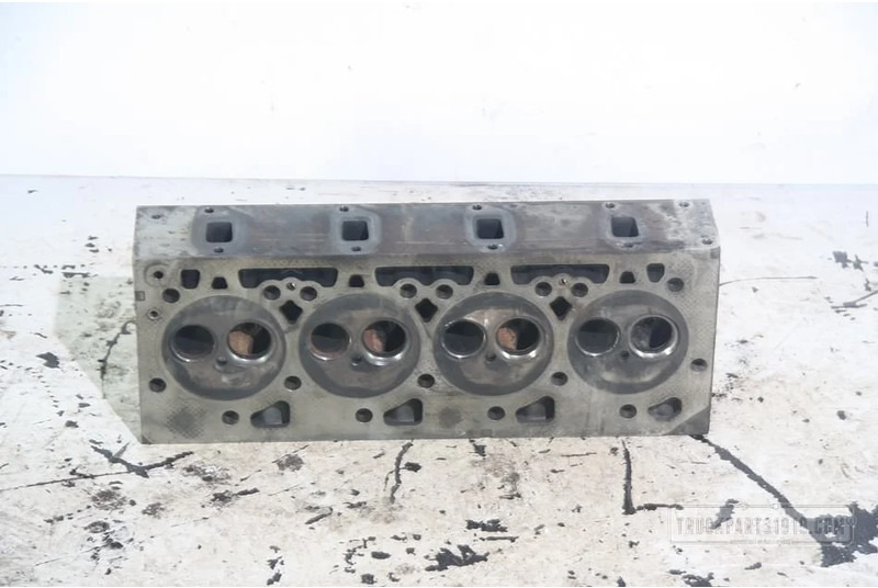 Renault Engines & Parts Renault Cilinderkop Used - Cylinder head for Truck: picture 2 Renault Engines & Parts Renault Cilinderkop Used - Cylinder head for Truck: picture 2