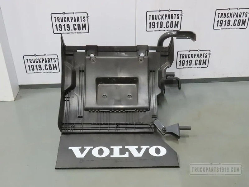 Body and exterior for Truck Volvo 21094393 Spatbord Li.: picture 1