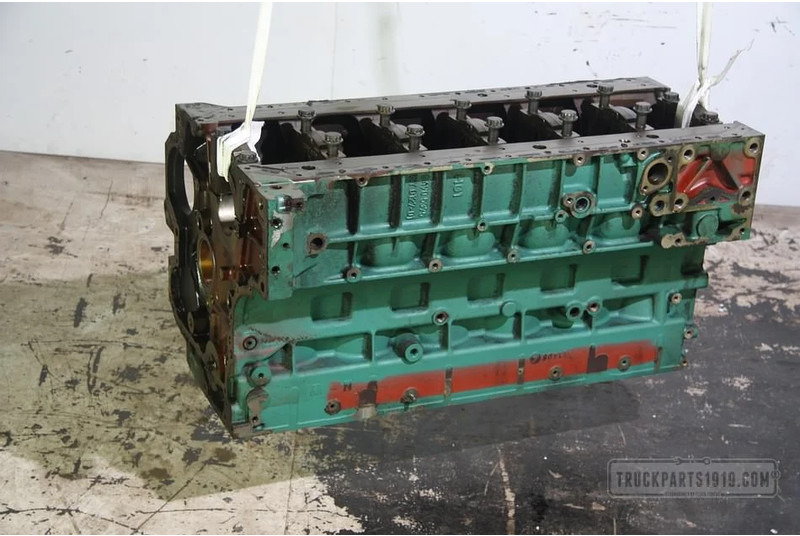 Volvo Engines & Parts Cilinderblok D7E - Cylinder block for Truck: picture 1 Volvo Engines & Parts Cilinderblok D7E - Cylinder block for Truck: picture 1