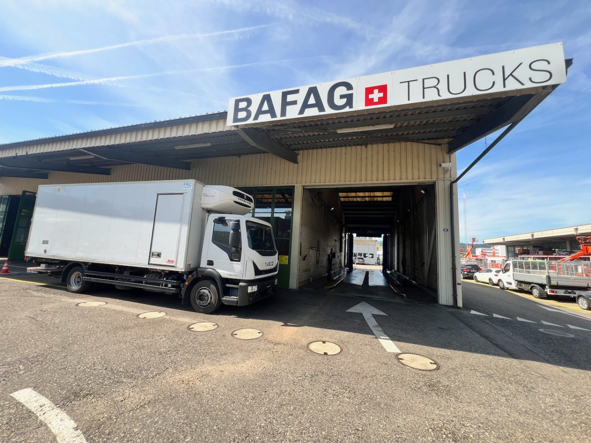 IVECO Eurocargo 120E25 - Refrigerator truck: picture 2 IVECO Eurocargo 120E25 - Refrigerator truck: picture 2