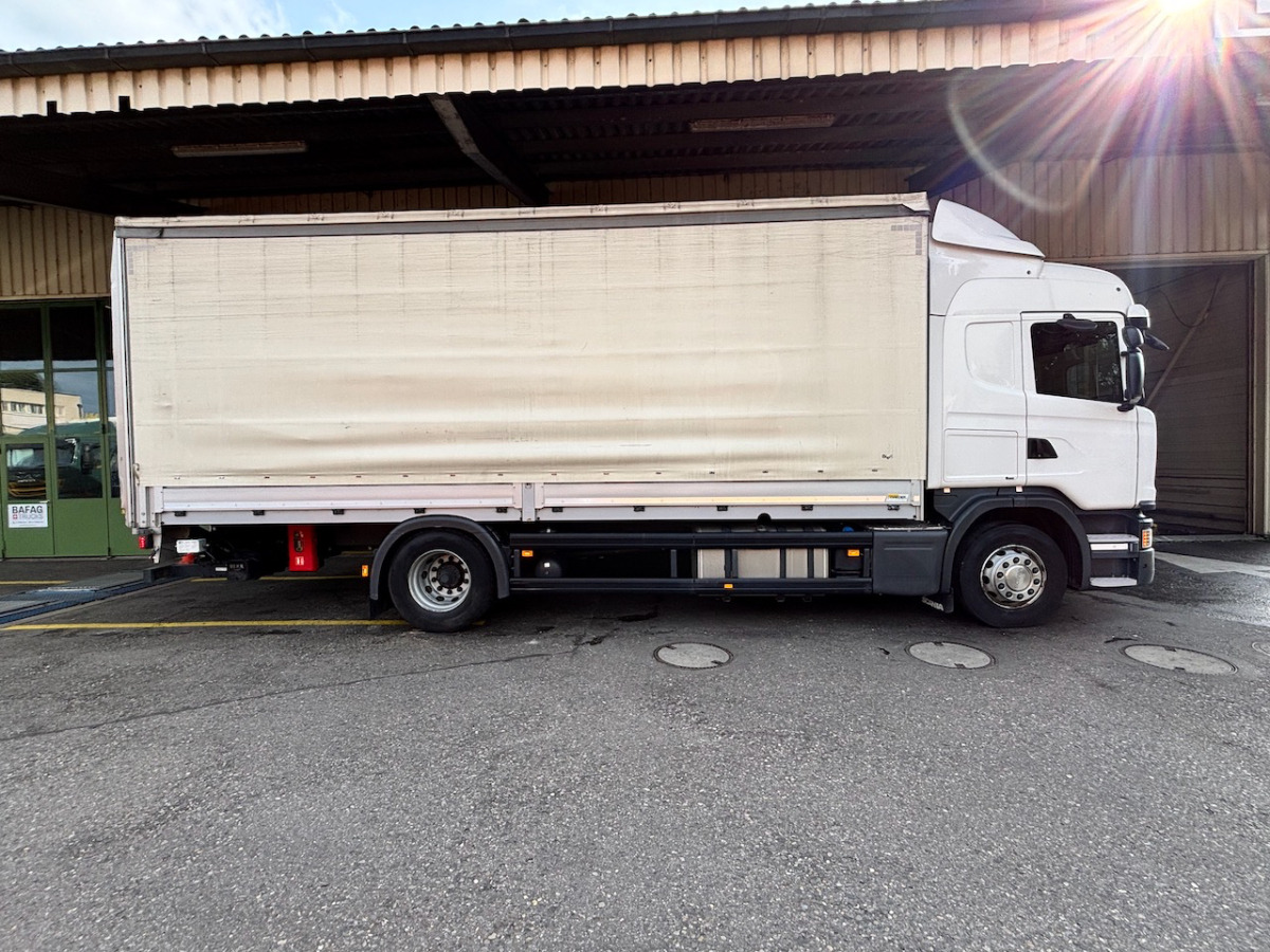 Curtainsider truck SCANIA G410: picture 14