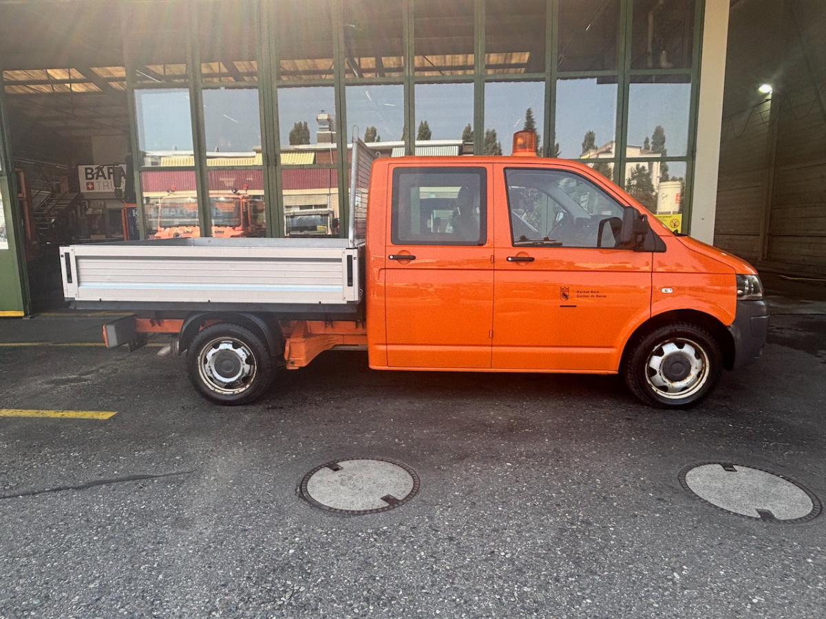 VW T5 Transporter - Flatbed van: picture 4 VW T5 Transporter - Flatbed van: picture 4
