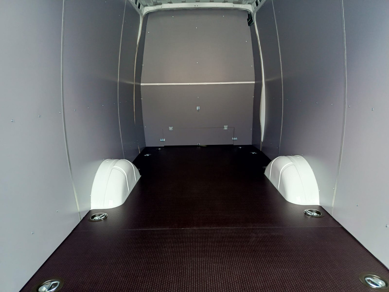 IVECO Daily 35 180 7-Sitzer - Passenger van, Combi van: picture 3 IVECO Daily 35 180 7-Sitzer - Passenger van, Combi van: picture 3