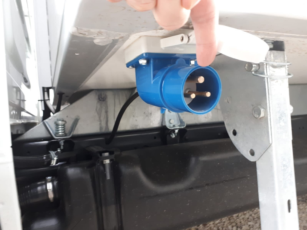 Iveco Daily 70C21A8 Tiefkühkoffer -18°C - Refrigerated van: picture 3 Iveco Daily 70C21A8 Tiefkühkoffer -18°C - Refrigerated van: picture 3