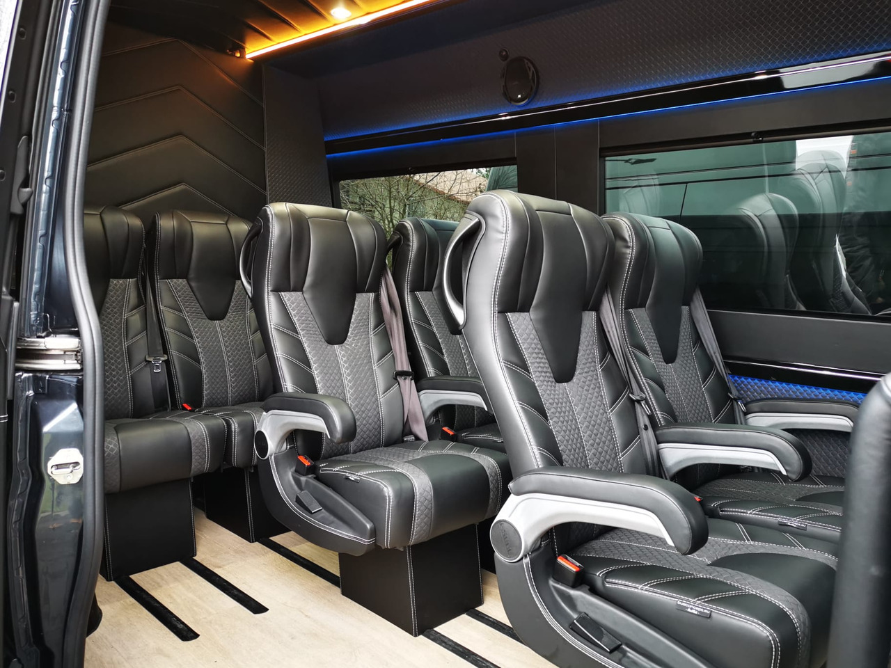 Mercedes Sprinter 319 9 Sitzer L2H1 - Passenger van, Combi van: picture 5 Mercedes Sprinter 319 9 Sitzer L2H1 - Passenger van, Combi van: picture 5