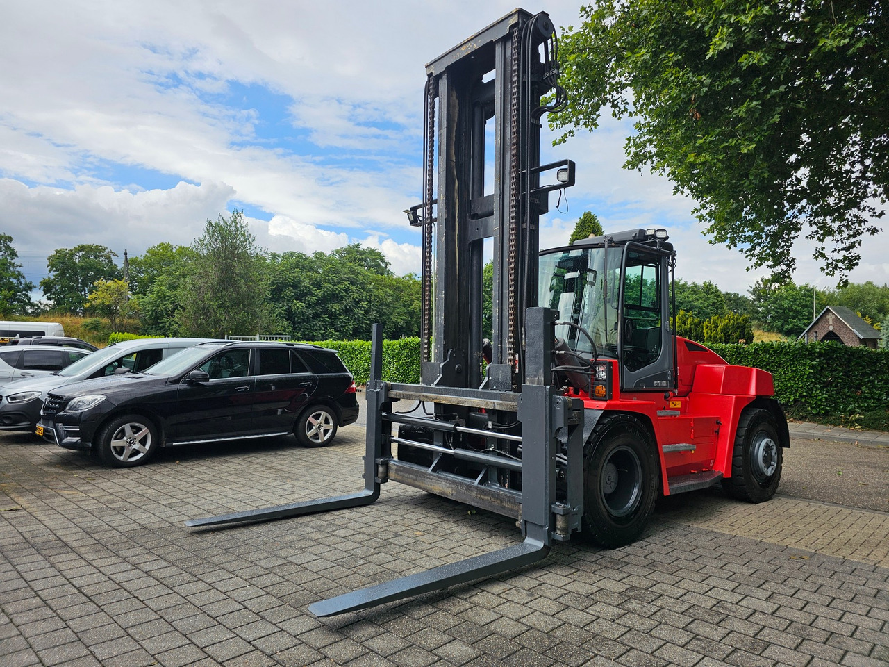 Kalmar DCG 120-6 Diesel - Forklift: picture 3 Kalmar DCG 120-6 Diesel - Forklift: picture 3