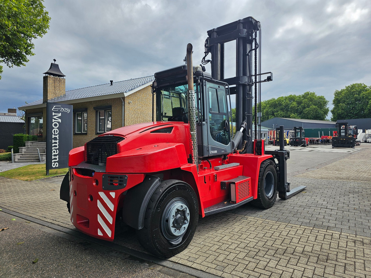 Kalmar DCG 120-6 Diesel - Forklift: picture 4 Kalmar DCG 120-6 Diesel - Forklift: picture 4