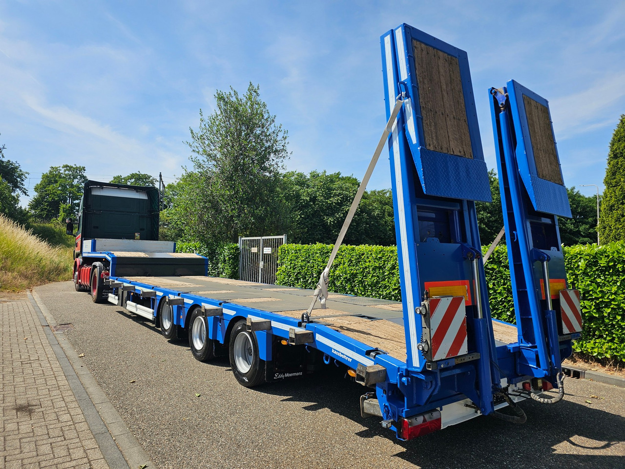 Kässbohrer LB3E With Hydraulic Flip Ramps - Low loader semi-trailer: picture 2 Kässbohrer LB3E With Hydraulic Flip Ramps - Low loader semi-trailer: picture 2