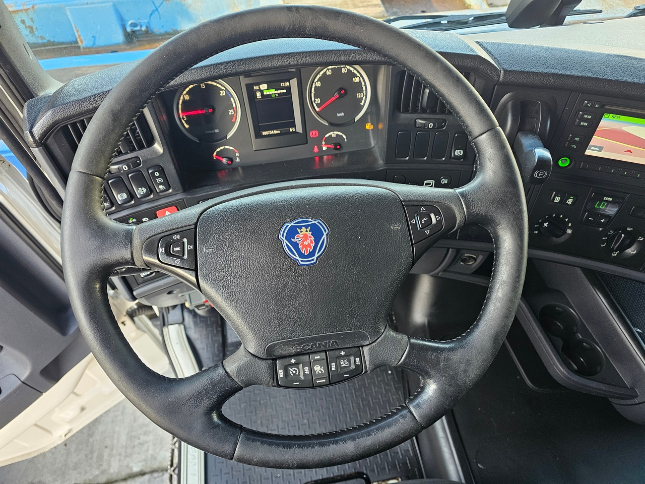 Scania R410 Highline SCR Only - Tractor unit: picture 5 Scania R410 Highline SCR Only - Tractor unit: picture 5