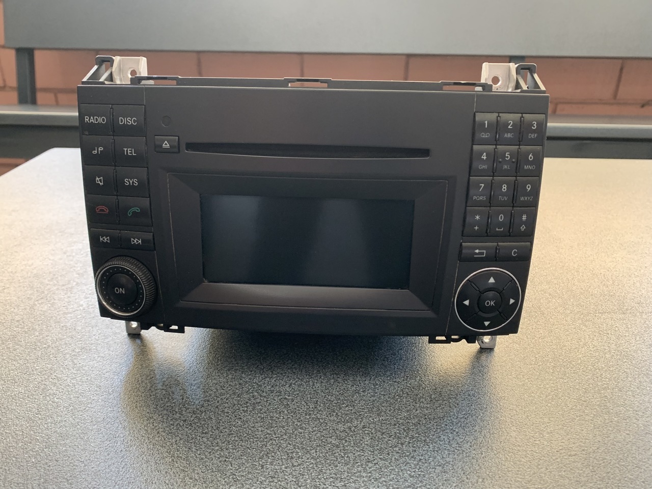 RADIO CD MERCEDES SPRINTER 906 MF2830 - Navigation system for Van: picture 1 RADIO CD MERCEDES SPRINTER 906 MF2830 - Navigation system for Van: picture 1