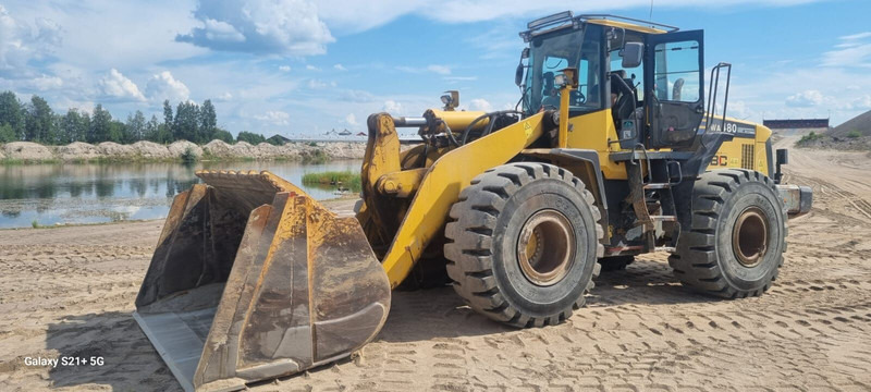 Komatsu WA480-5 - Wheel loader: picture 1 Komatsu WA480-5 - Wheel loader: picture 1