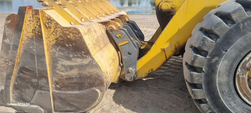 Komatsu WA480-5 - Wheel loader: picture 5 Komatsu WA480-5 - Wheel loader: picture 5
