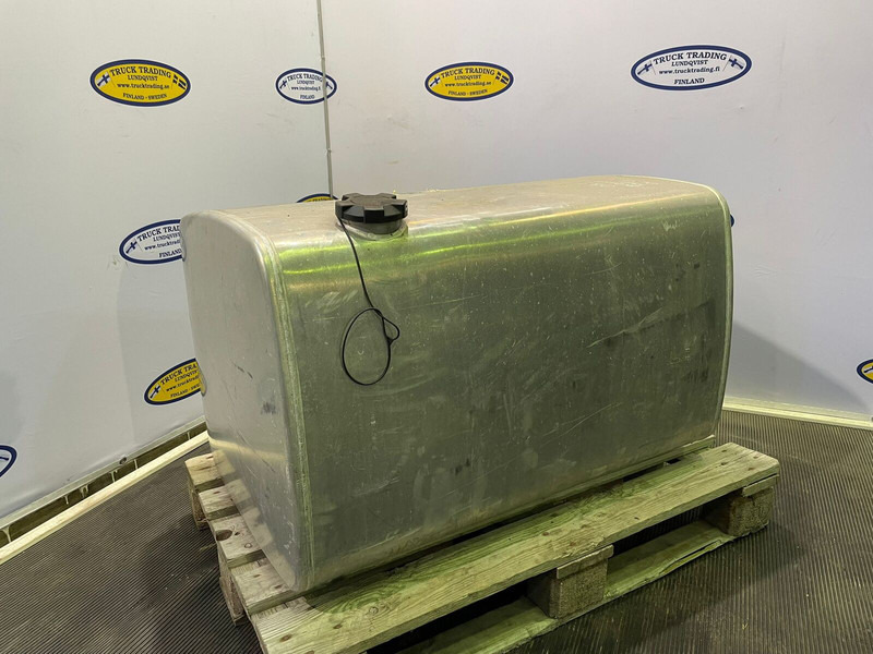 Volvo - Fuel tank: picture 2 Volvo - Fuel tank: picture 2