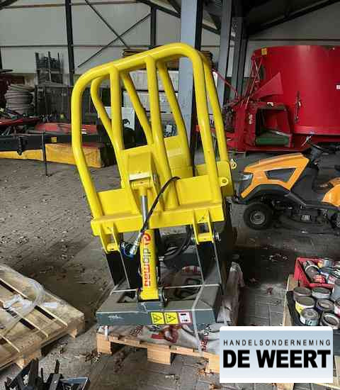 Digmag ronde balenklem + manitou snelwissel - Clamp for Agricultural machinery: picture 1 Digmag ronde balenklem + manitou snelwissel - Clamp for Agricultural machinery: picture 1