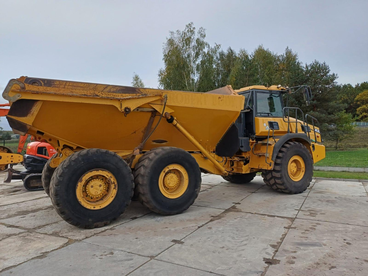 Bell B30E - Articulated dumper: picture 3 Bell B30E - Articulated dumper: picture 3