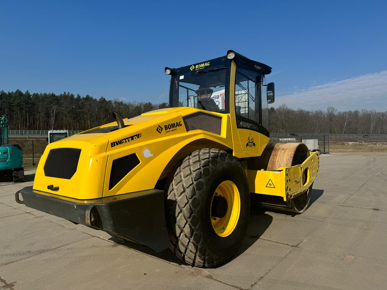 Bomag BW 213-D5 2017 - Compactor: picture 3 Bomag BW 213-D5 2017 - Compactor: picture 3