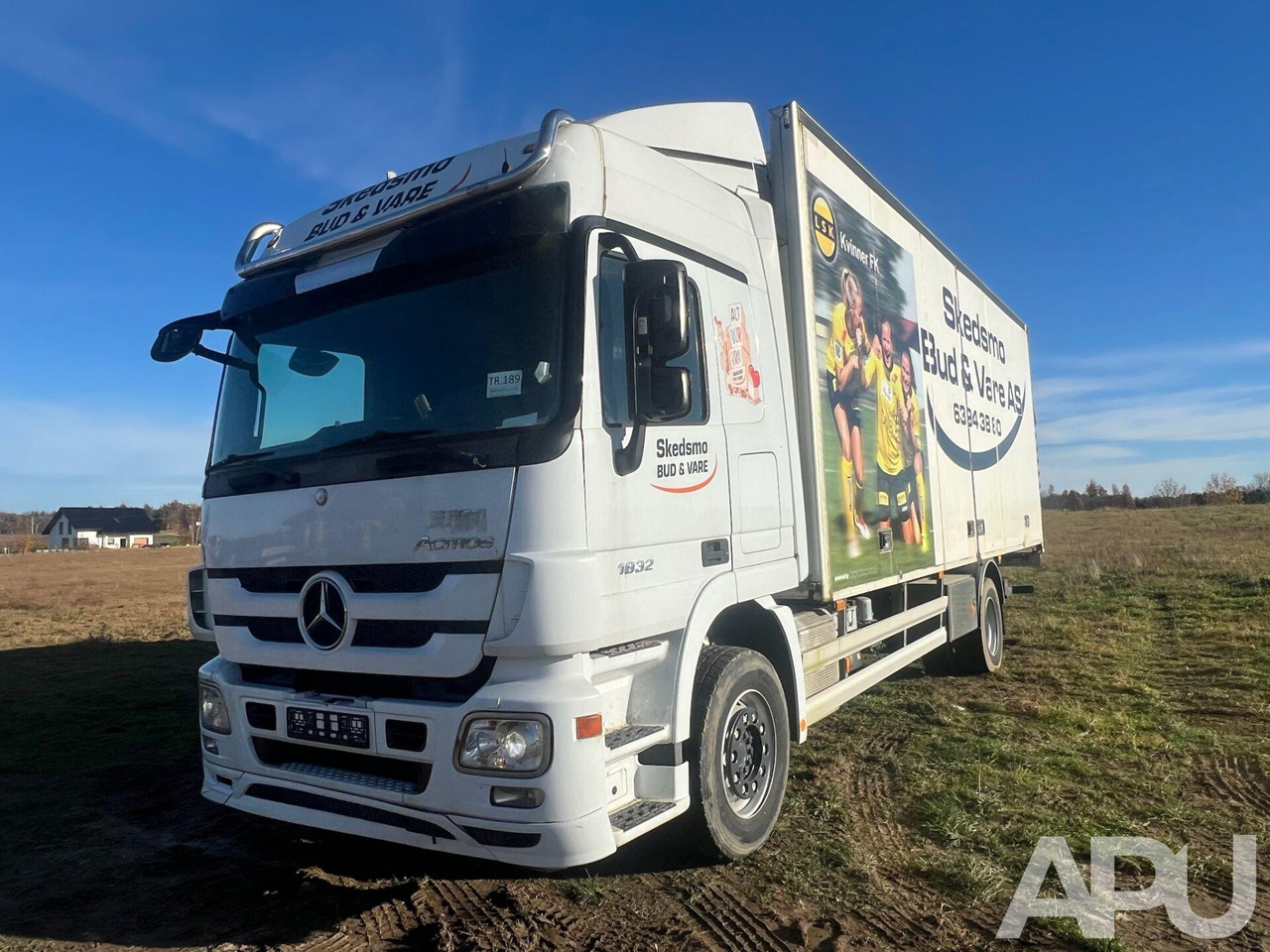 Mercedes Actros 1832 - Box truck: picture 1 Mercedes Actros 1832 - Box truck: picture 1