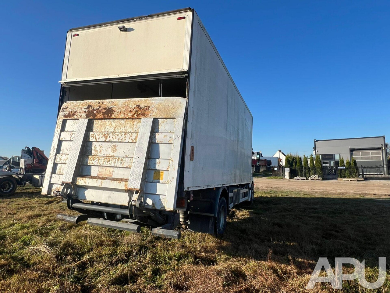 Mercedes-Benz Axor 1829 - Box truck: picture 5 Mercedes-Benz Axor 1829 - Box truck: picture 5