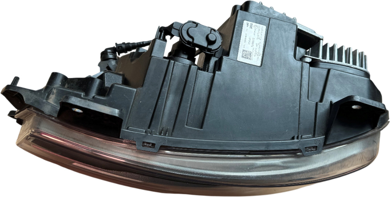 DAF XD XF XG LED KOPLAMP RRV LINKS GEBRUIKT 2188970U - Headlight for Truck: picture 2 DAF XD XF XG LED KOPLAMP RRV LINKS GEBRUIKT 2188970U - Headlight for Truck: picture 2