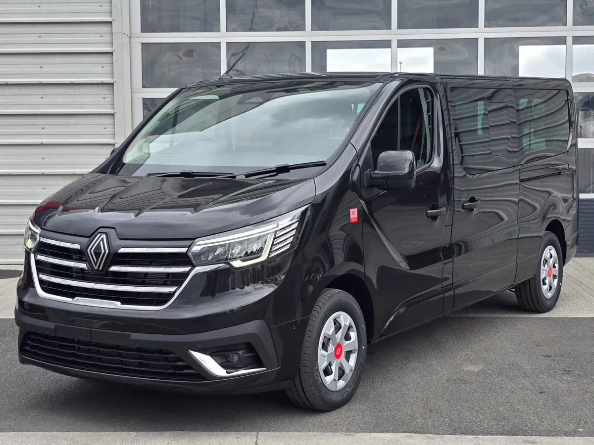 2025 Renault Trafic Combi 170BHP Auto - Combi van: picture 2 2025 Renault Trafic Combi 170BHP Auto - Combi van: picture 2