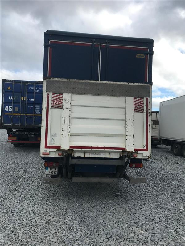 Fitzgeralds RENAULT 2017 D 18 High 4×2 250 Curtainsider - Curtainsider truck: picture 2 Fitzgeralds RENAULT 2017 D 18 High 4×2 250 Curtainsider - Curtainsider truck: picture 2