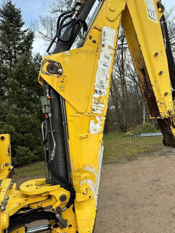 New Holland LB 95 B-4 PT - Backhoe loader: picture 5 New Holland LB 95 B-4 PT - Backhoe loader: picture 5