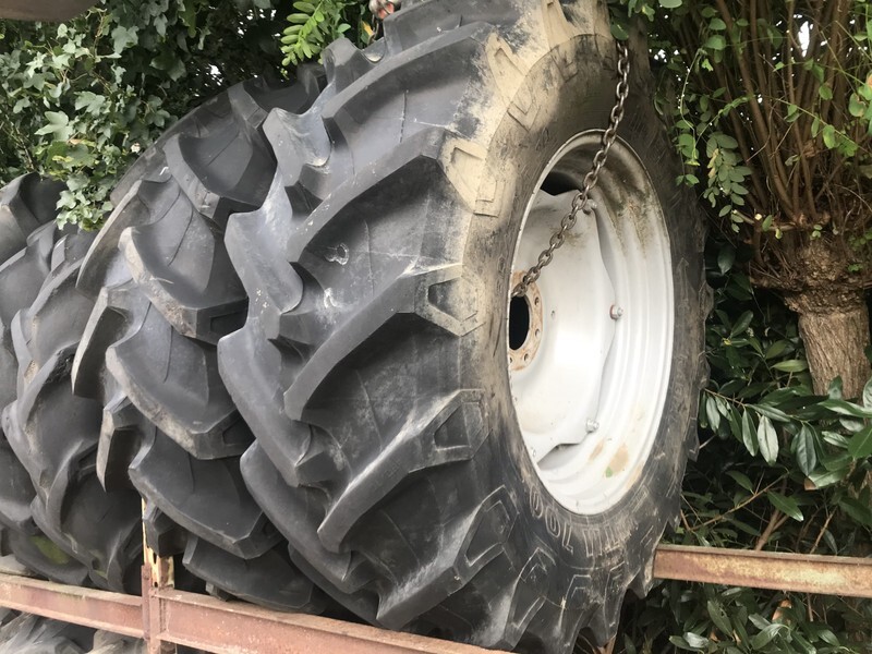 480/70R30 stel wielen - Wheel and tire package for Agricultural machinery: picture 1 480/70R30 stel wielen - Wheel and tire package for Agricultural machinery: picture 1