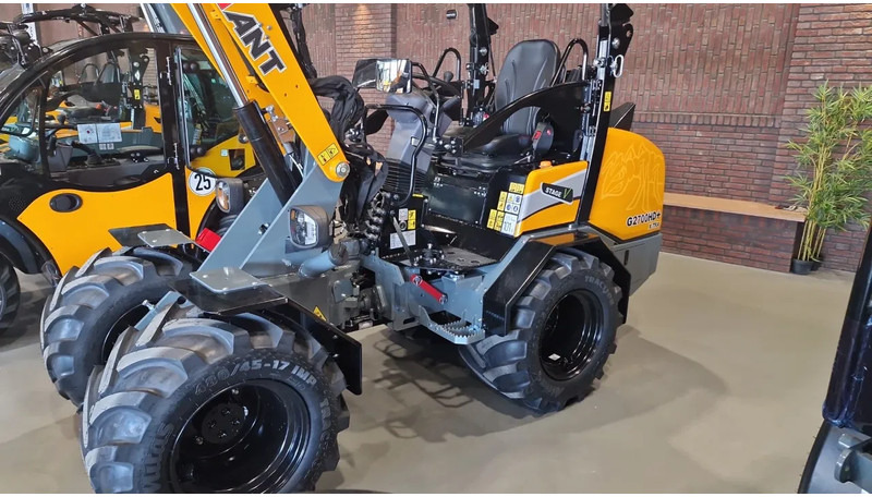 Giant Jubileum modellen G2500 HD & G2700 HD - Compact loader: picture 1 Giant Jubileum modellen G2500 HD & G2700 HD - Compact loader: picture 1