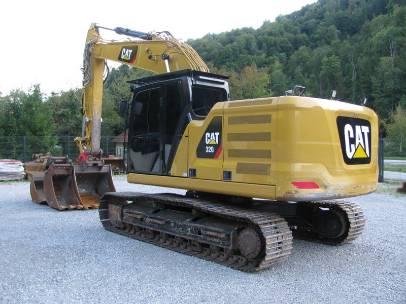 CATERPILLAR 320 with 3 buckets 6.815 houers - Crawler excavator: picture 4 CATERPILLAR 320 with 3 buckets 6.815 houers - Crawler excavator: picture 4