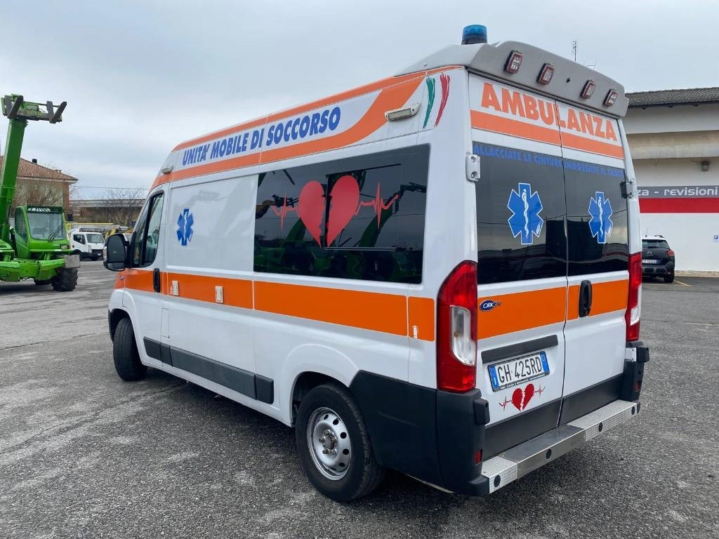 Fiat Ducato - Ambulance: picture 3 Fiat Ducato - Ambulance: picture 3