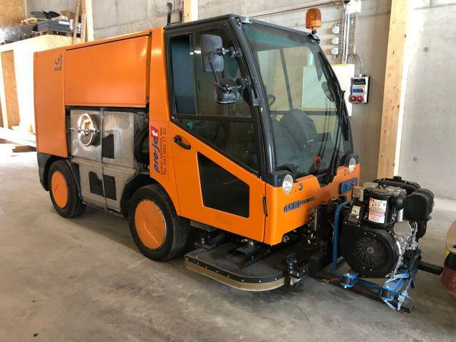 AEBI SCHMIDT Úttisztító - Road sweeper: picture 1 AEBI SCHMIDT Úttisztító - Road sweeper: picture 1