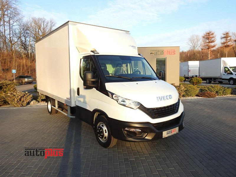 Iveco DAILY 35S16 KONTENER WINDA 8 PALET TEMPOMAT KLIMATYZACJA BLIŹNIA - Box van: picture 1 Iveco DAILY 35S16 KONTENER WINDA 8 PALET TEMPOMAT KLIMATYZACJA BLIŹNIA - Box van: picture 1