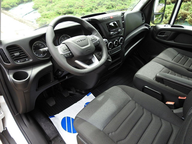 Iveco DAILY 35S18 NOWY PLANDEKA WEBASTO KLIMATYZACJA TEMPOMAT ASO 180 - Box truck: picture 2 Iveco DAILY 35S18 NOWY PLANDEKA WEBASTO KLIMATYZACJA TEMPOMAT ASO 180 - Box truck: picture 2