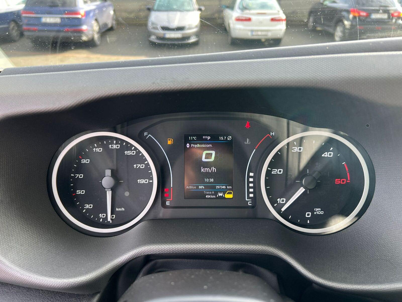 Curtainsider truck Iveco Daily 72C18 70C18 CURTAINE TILT+LIFT 1.HAND LED FULL OPTION: picture 18 Curtainsider truck Iveco Daily 72C18 70C18 CURTAINE TILT+LIFT 1.HAND LED FULL OPTION: picture 18