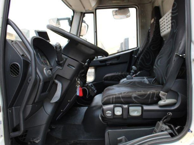 Refrigerator truck Iveco Eurocargo ML140E18: picture 14 Refrigerator truck Iveco Eurocargo ML140E18: picture 14