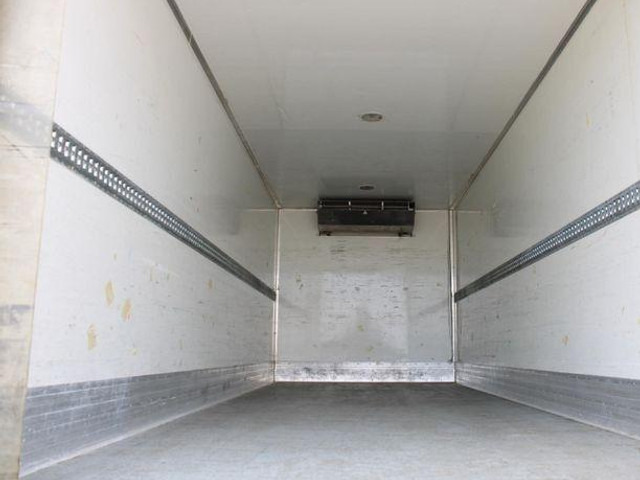 Refrigerator truck Iveco Eurocargo ML140E18: picture 16 Refrigerator truck Iveco Eurocargo ML140E18: picture 16