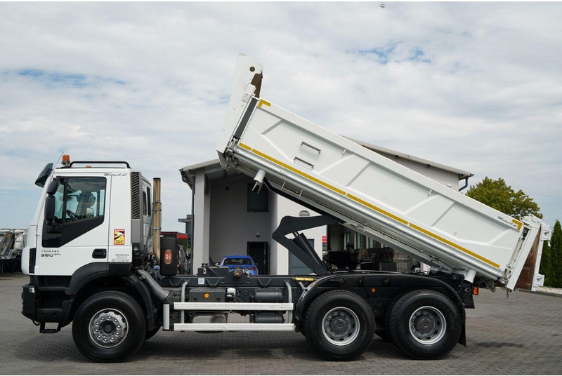 Iveco TRAKKER 360 - Tipper: picture 3 Iveco TRAKKER 360 - Tipper: picture 3
