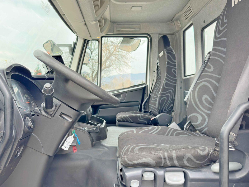 Dropside/ Flatbed truck, Crane truck Iveco TRAKKER 360 * PRITSCHE 6,80* PK 16002 B+FUNK*6x4: picture 8