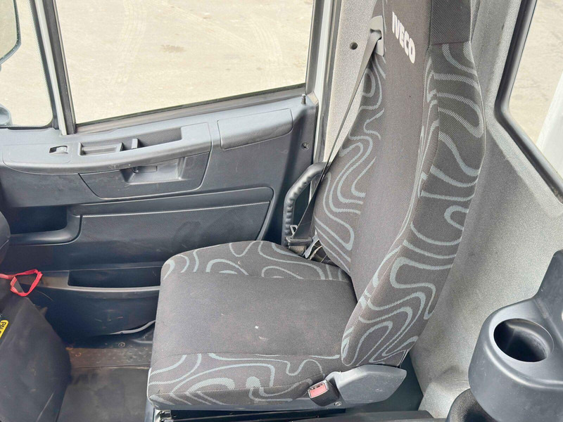 Dropside/ Flatbed truck, Crane truck Iveco TRAKKER 360 * PRITSCHE 6,80* PK 16002 B+FUNK*6x4: picture 9