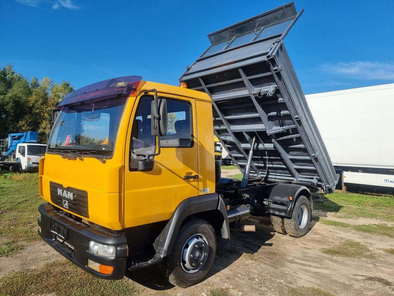 MAN LE 8.180 Meiller Kipper Three-Sided Tipper - 3 old. billencs - T - Tipper: picture 3 MAN LE 8.180 Meiller Kipper Three-Sided Tipper - 3 old. billencs - T - Tipper: picture 3