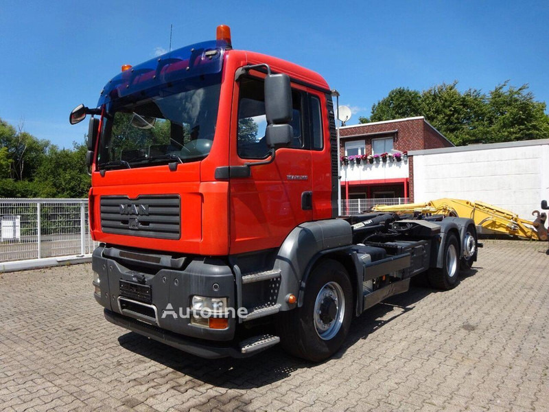 MAN TGA 26.360 - Hook lift truck 6x4 - Hook lift truck, Crane truck: picture 2 MAN TGA 26.360 - Hook lift truck 6x4 - Hook lift truck, Crane truck: picture 2