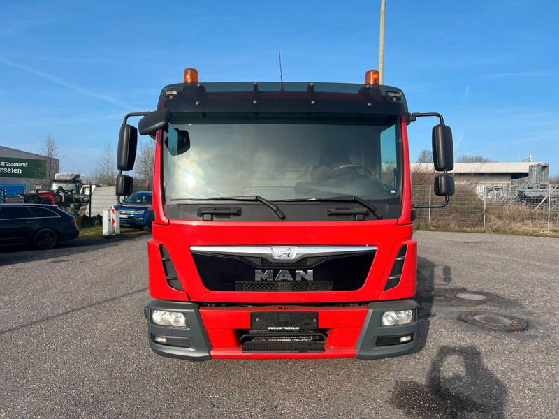MAN TGL 10.180 Suction & pressure & rinsing truck - Vacuum truck: picture 2 MAN TGL 10.180 Suction & pressure & rinsing truck - Vacuum truck: picture 2