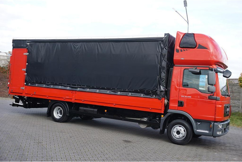 MAN TGL / 12.220 / E 5 / BURTOFIRANKA + WINDA / ŁAD. 5 855 KG / 17 P - Curtainsider truck: picture 4 MAN TGL / 12.220 / E 5 / BURTOFIRANKA + WINDA / ŁAD. 5 855 KG / 17 P - Curtainsider truck: picture 4
