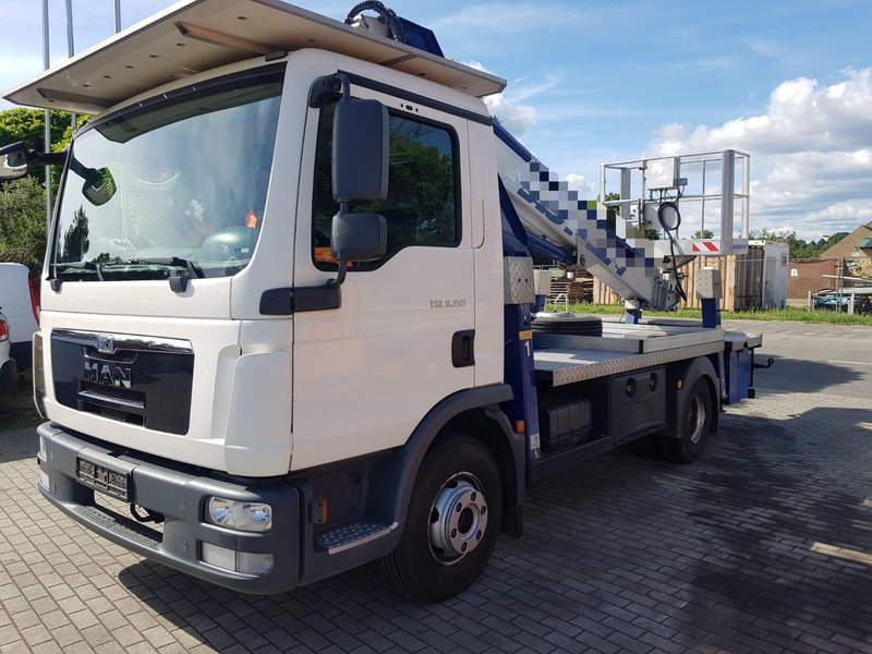 MAN TGL 8.150 22M Multitel - Dropside/ Flatbed truck, Crane truck: picture 2 MAN TGL 8.150 22M Multitel - Dropside/ Flatbed truck, Crane truck: picture 2