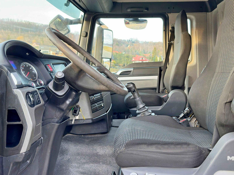 Tipper, Crane truck MAN TGS 33.480: picture 10