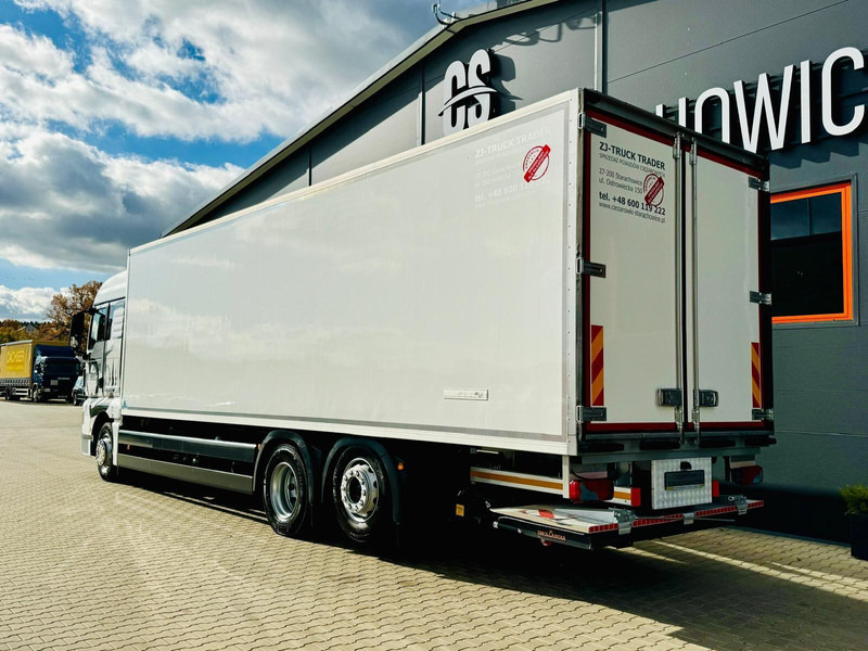 MAN TGX 26.440 // E6 // chłodnia z windą // 22 Epal // sypialka - Refrigerator truck: picture 4 MAN TGX 26.440 // E6 // chłodnia z windą // 22 Epal // sypialka - Refrigerator truck: picture 4